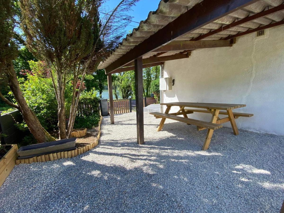 Maison Bord De Lac De Charmes Bannes  Luaran gambar